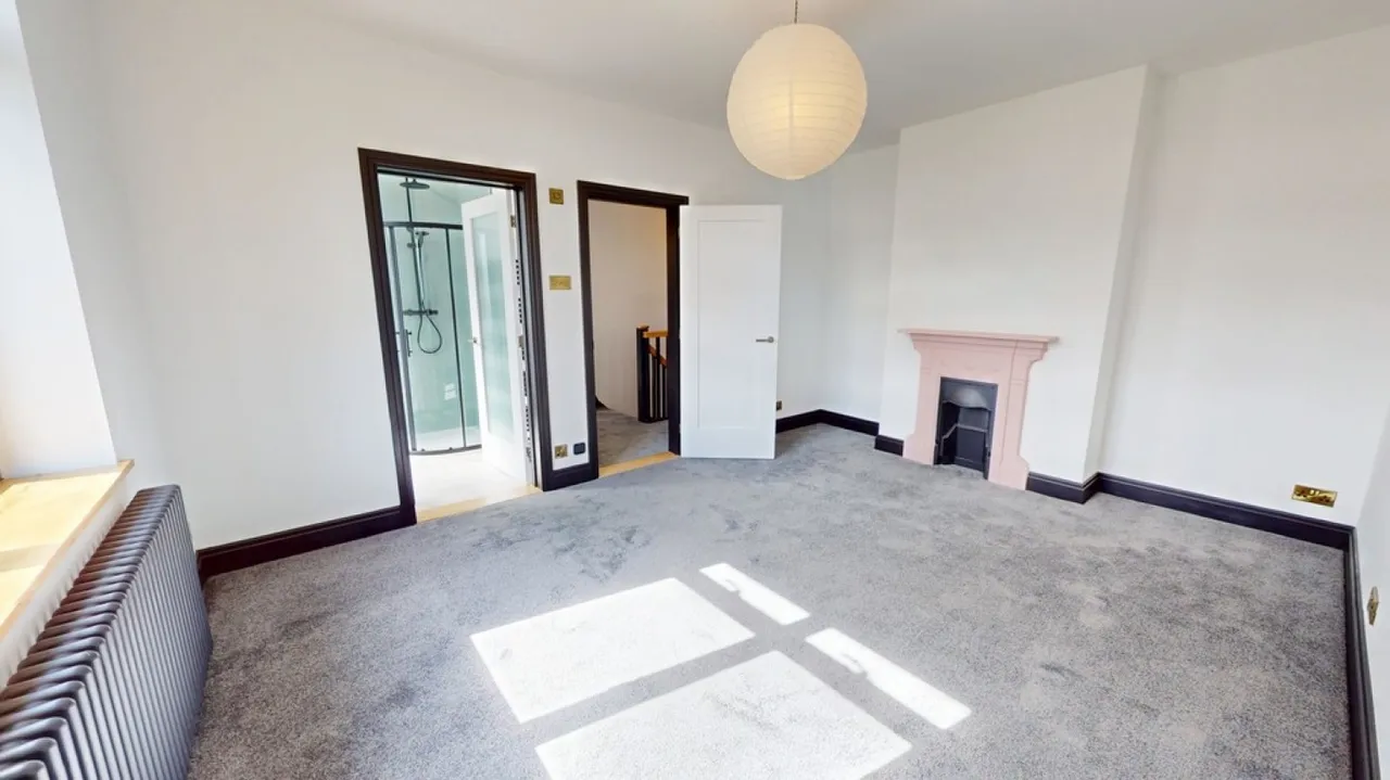 Mead Road, Cheltenham, photo 9