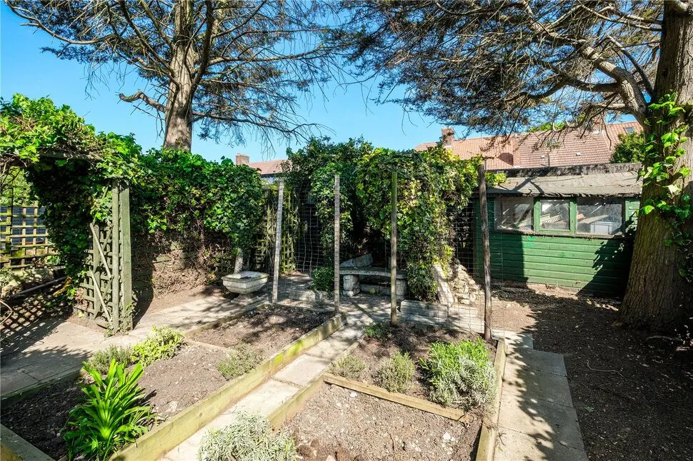Homestead Road, Dagenham, RM8, photo 12