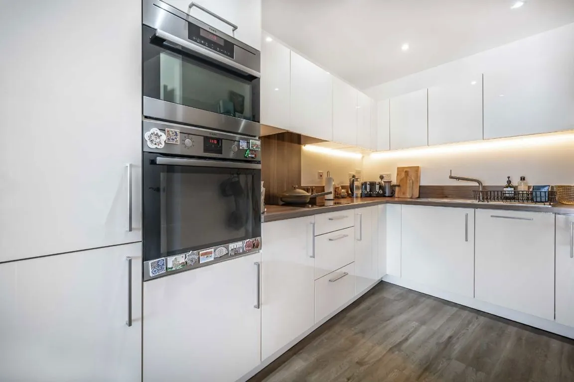 Booth Road, Silvertown, photo 5
