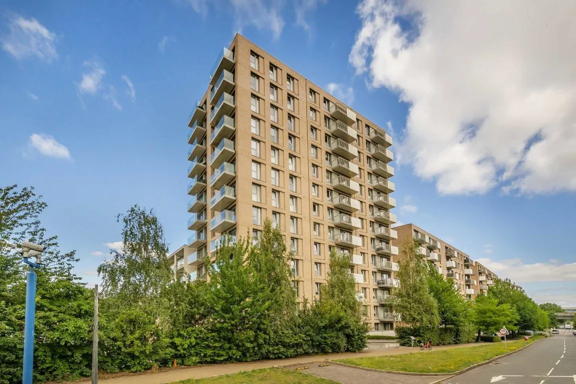 Booth Road, Silvertown, photo 8