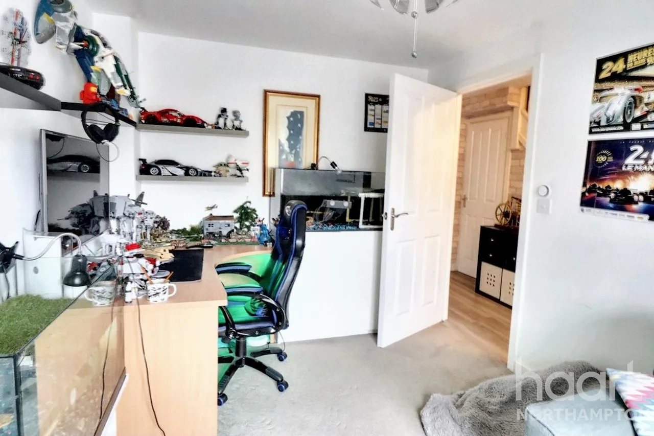 Hever Close, Northampton, NN5, photo 6