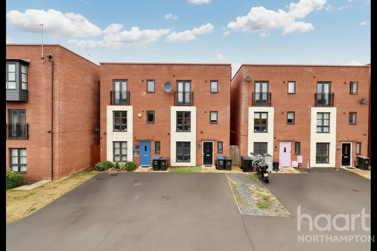 5 bed house for sale, Hever Close, Northampton, NN5