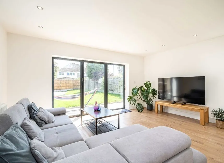 Cranbrook Drive, Twickenham, TW2, photo 2