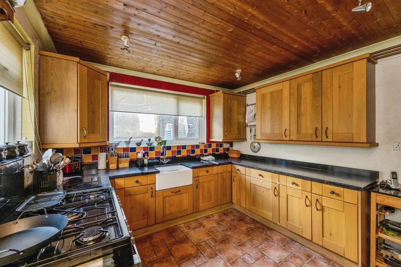 Newton Road, Swansea, SA3, photo 9