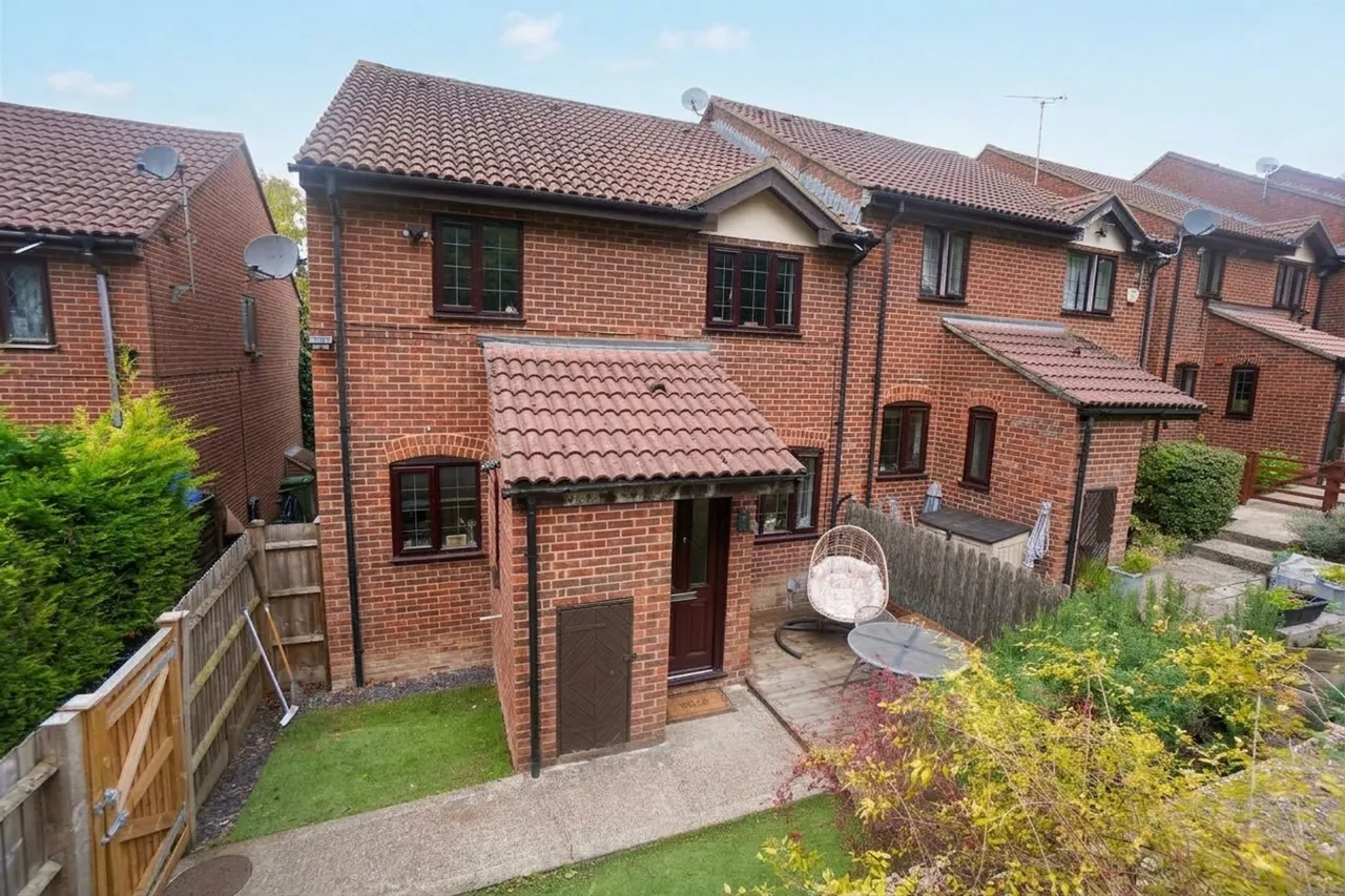 2 bed house for sale, Green Hill, High Wycombe, HP13