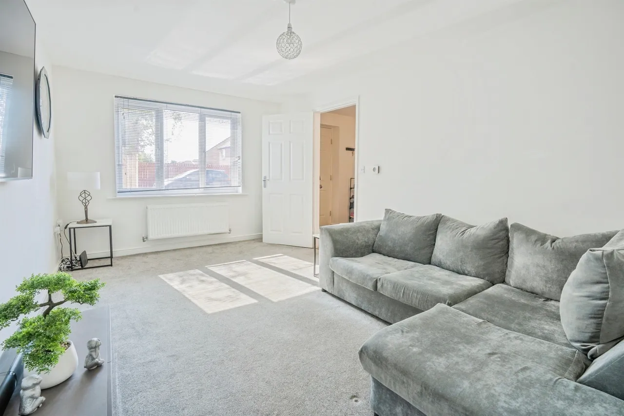South Moor Drive, Goldthorpe, Rotherham, photo 9
