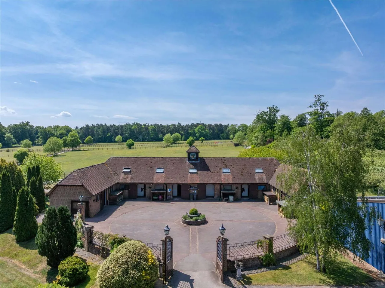 Hillfields Farm, Lower Basildon, Reading, Berkshire, RG8 9PE, photo 9