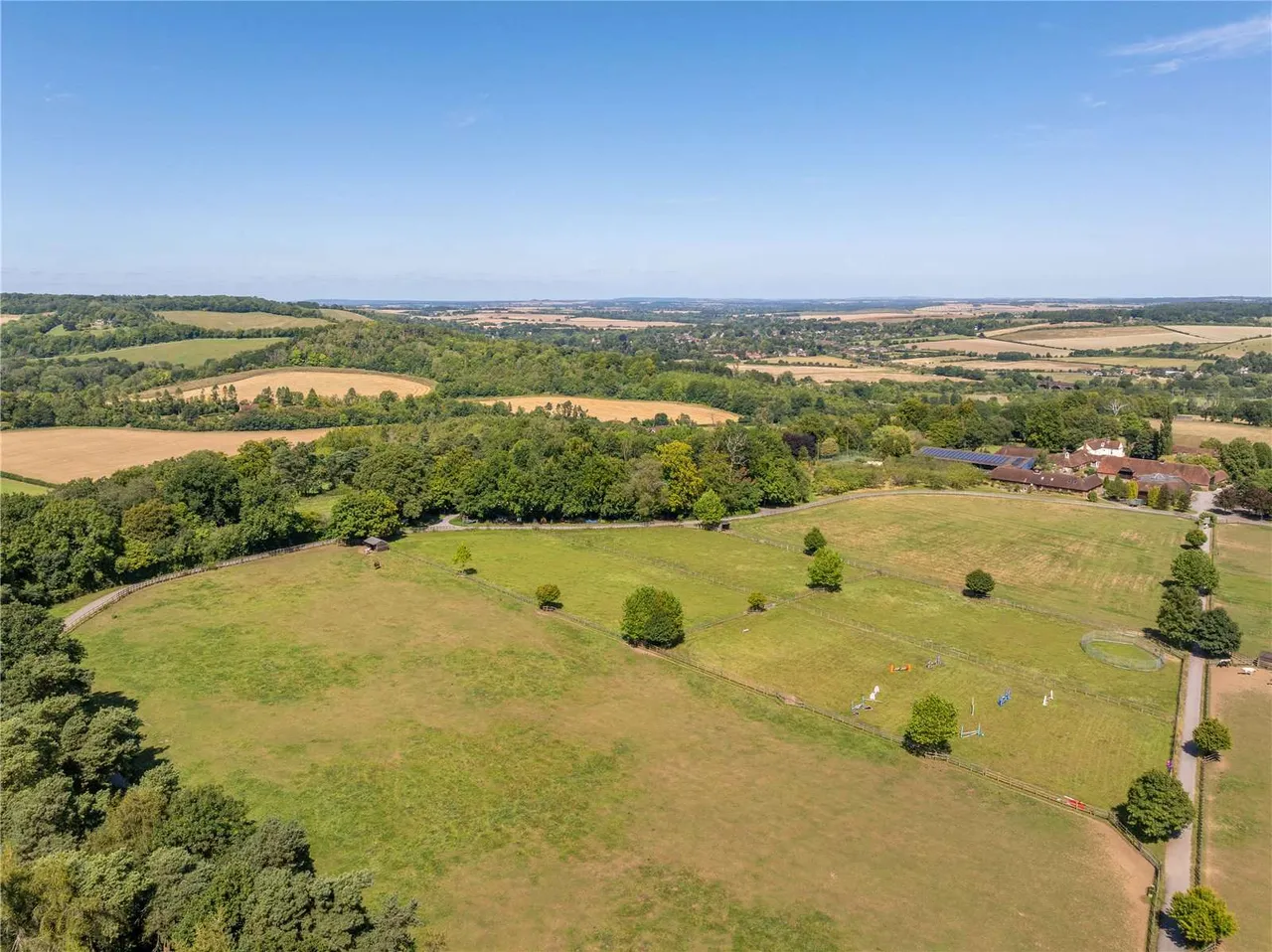 Hillfields Farm, Lower Basildon, Reading, Berkshire, RG8 9PE, photo 5