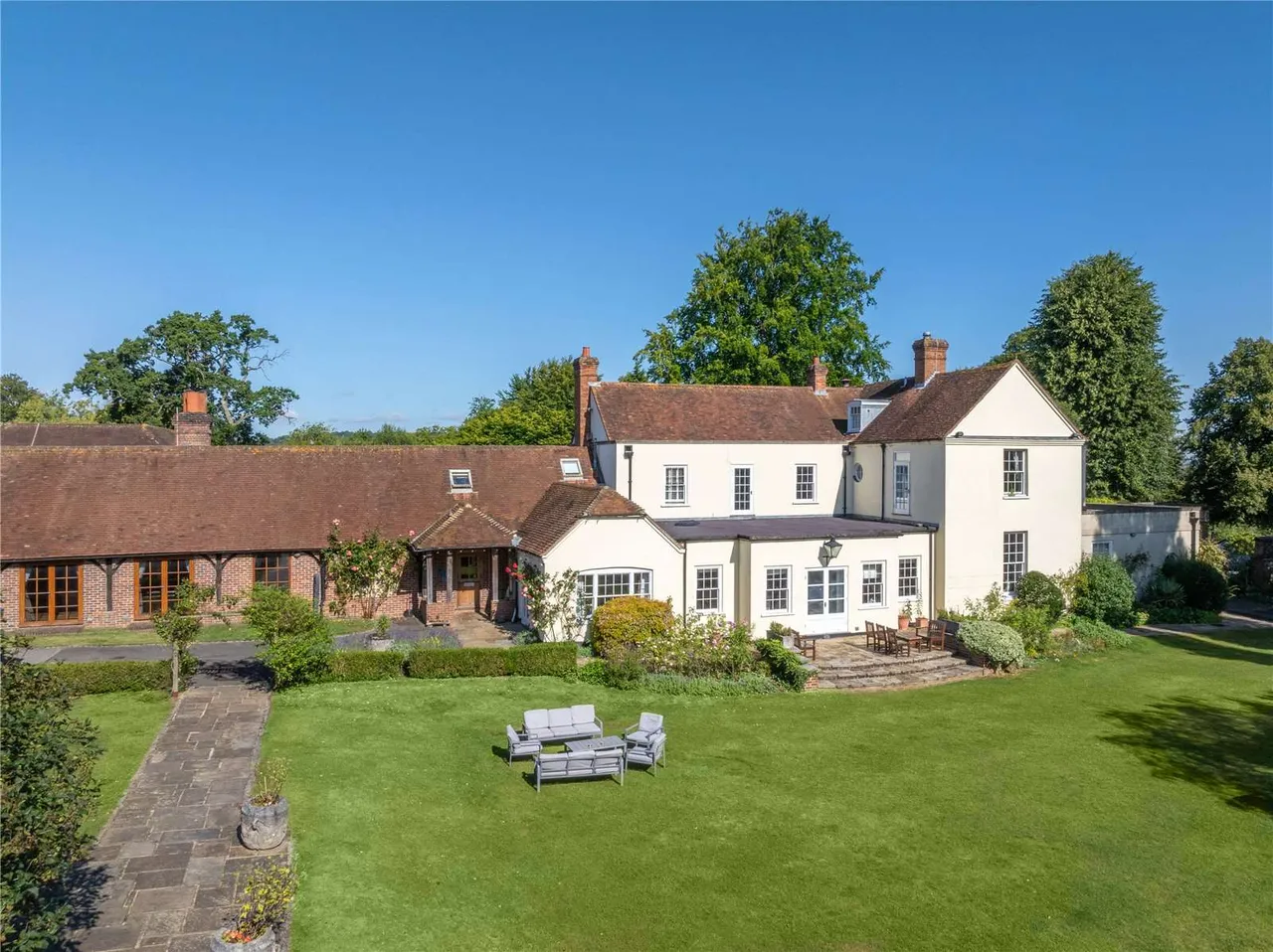Hillfields Farm, Lower Basildon, Reading, Berkshire, RG8 9PE, photo 11