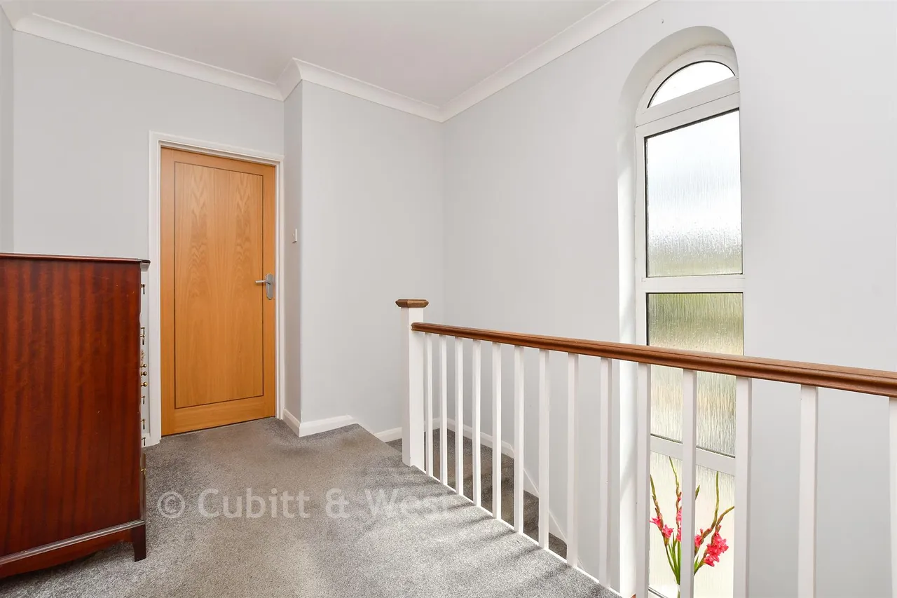 Grange Meadow, Banstead, SM7, photo 12