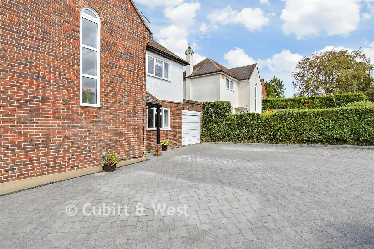 Grange Meadow, Banstead, SM7, photo 21
