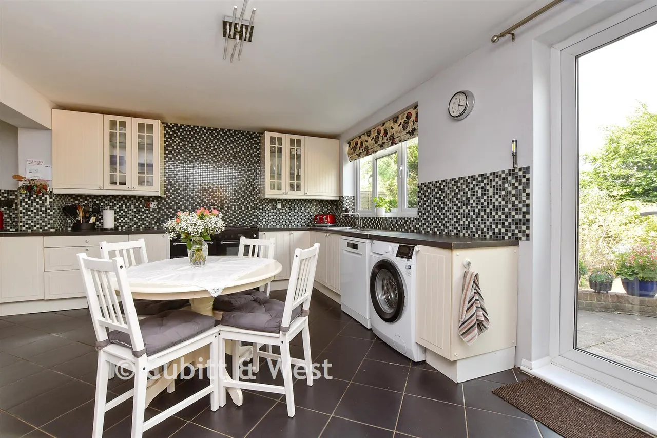 Grange Meadow, Banstead, SM7, photo 4