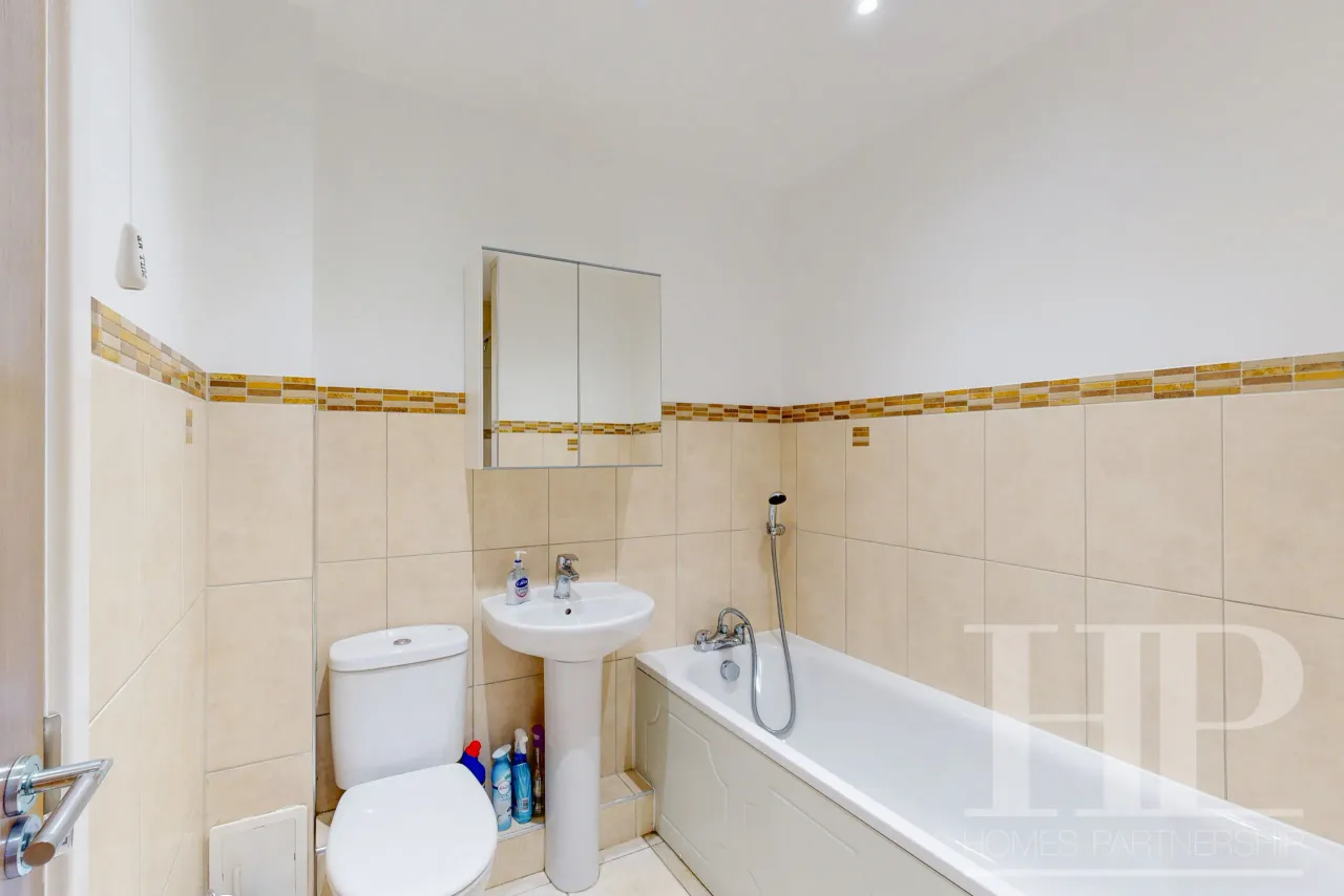 Oakbrook Woodfield Road, Crawley, RH10, photo 12