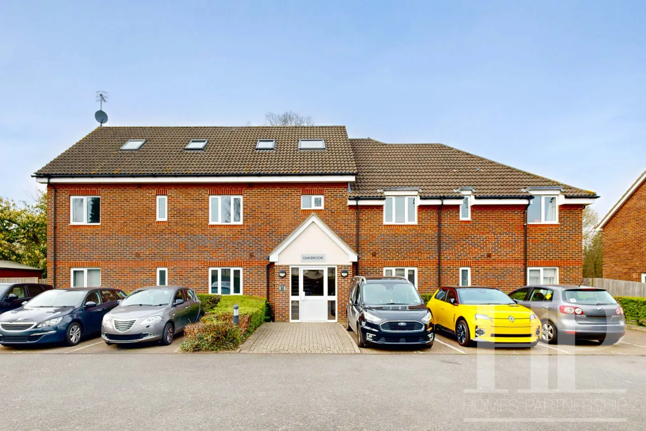Oakbrook Woodfield Road, Crawley, RH10, photo 4