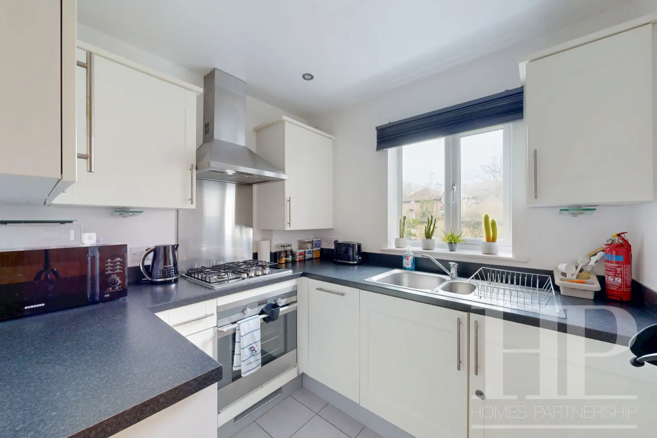 Oakbrook Woodfield Road, Crawley, RH10, photo 3