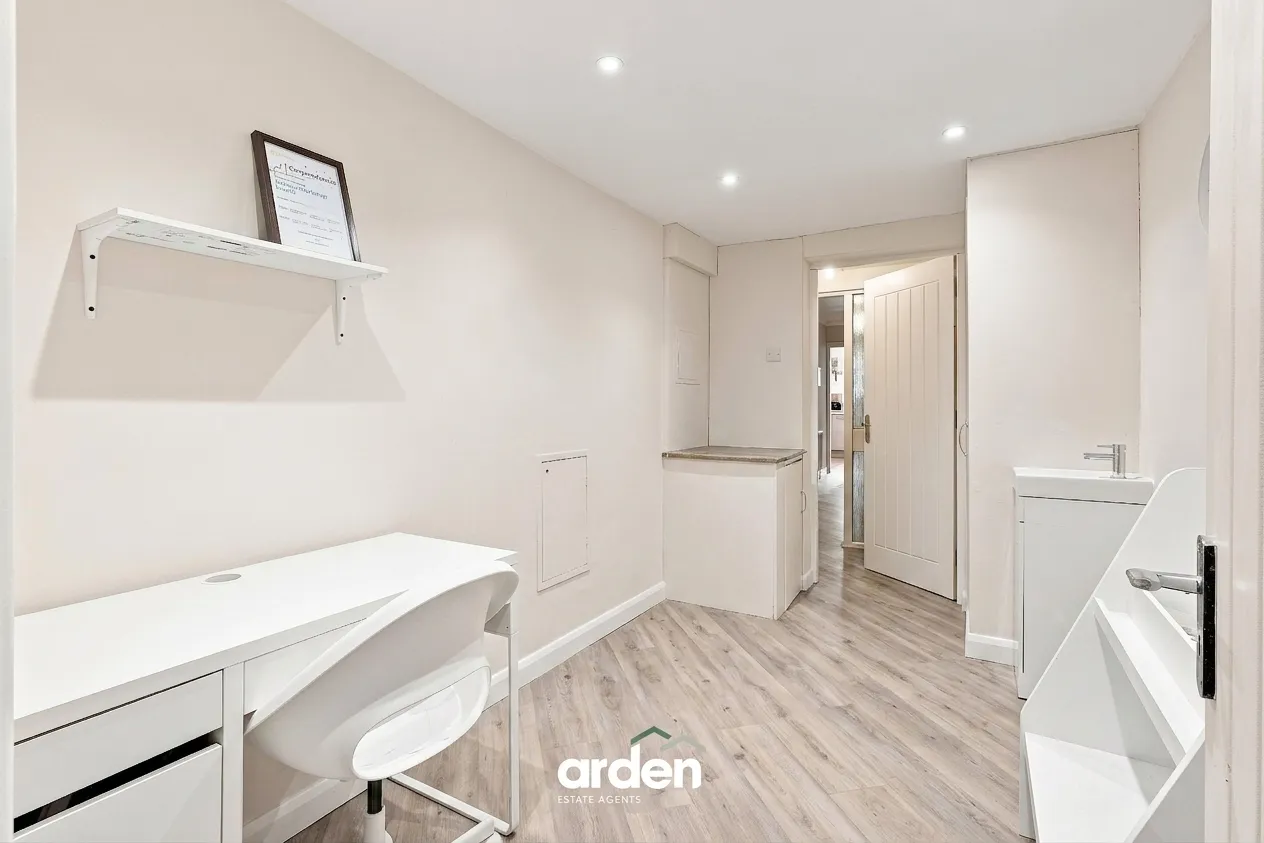 Golden Cross Lane, Catshill, B61, photo 9