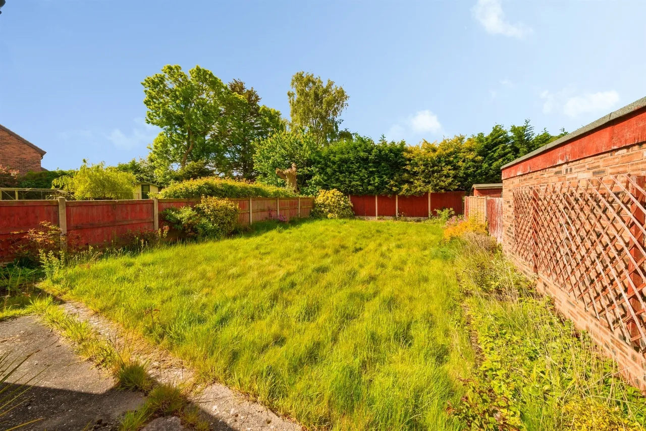 Hillcrest Drive, Greasby, CH49, photo 12