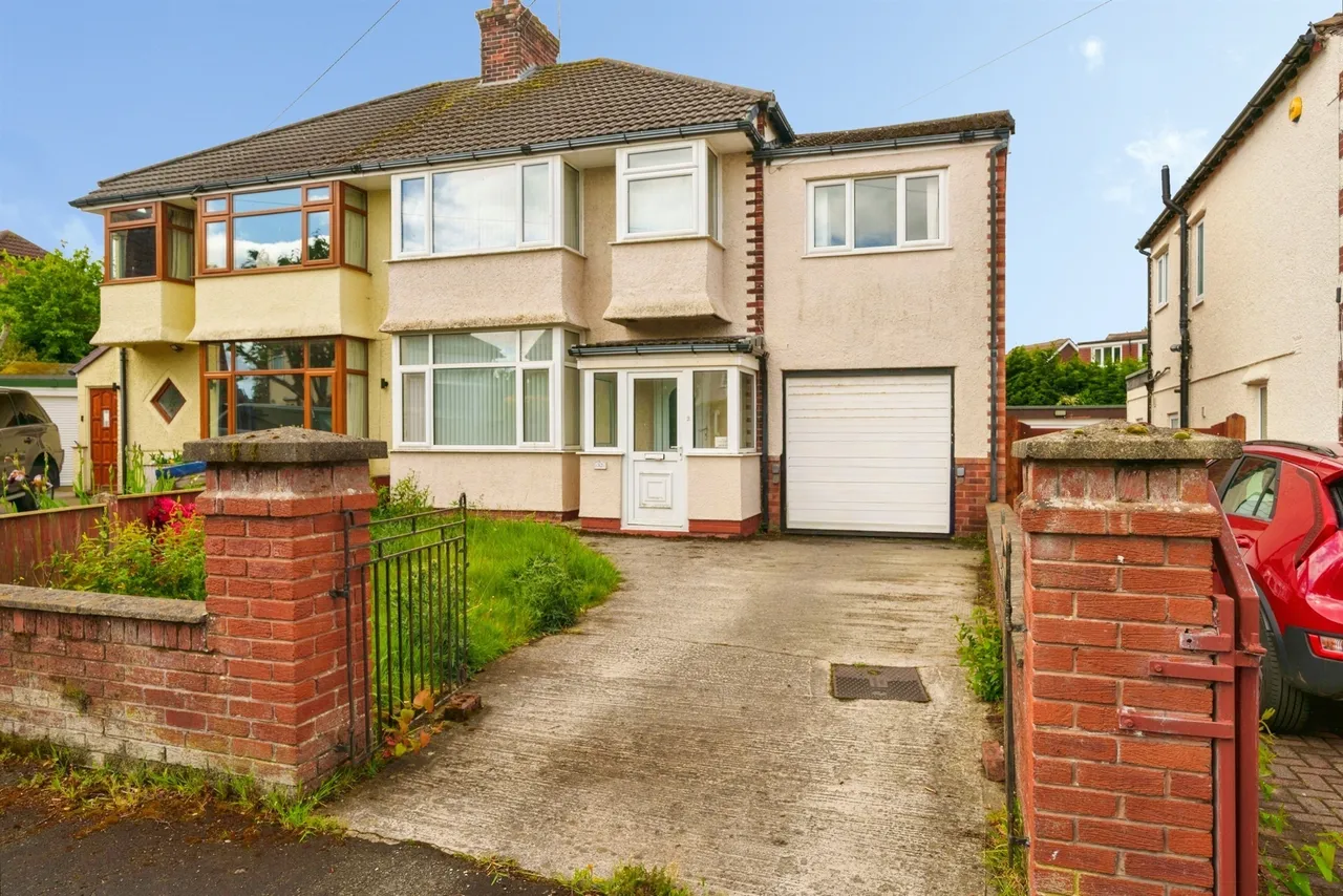 4 bed house for sale, Hillcrest Drive, Greasby, CH49