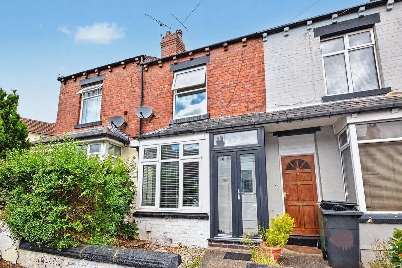2 bed house for sale, Springfield Mount, Horsforth, LS18