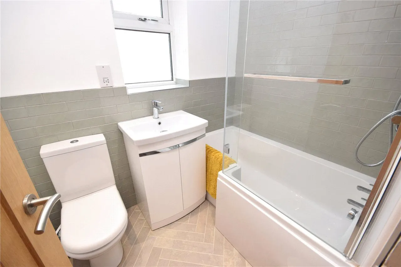 Springfield Mount, Horsforth, LS18, photo 8