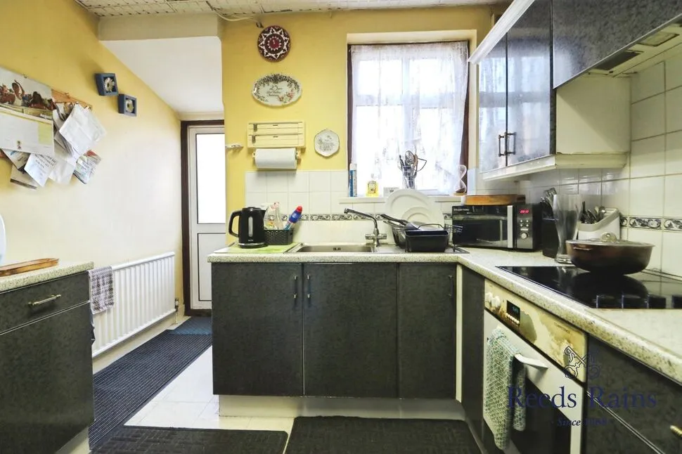 St. Edmunds Road, Ilford, IG1, photo 5