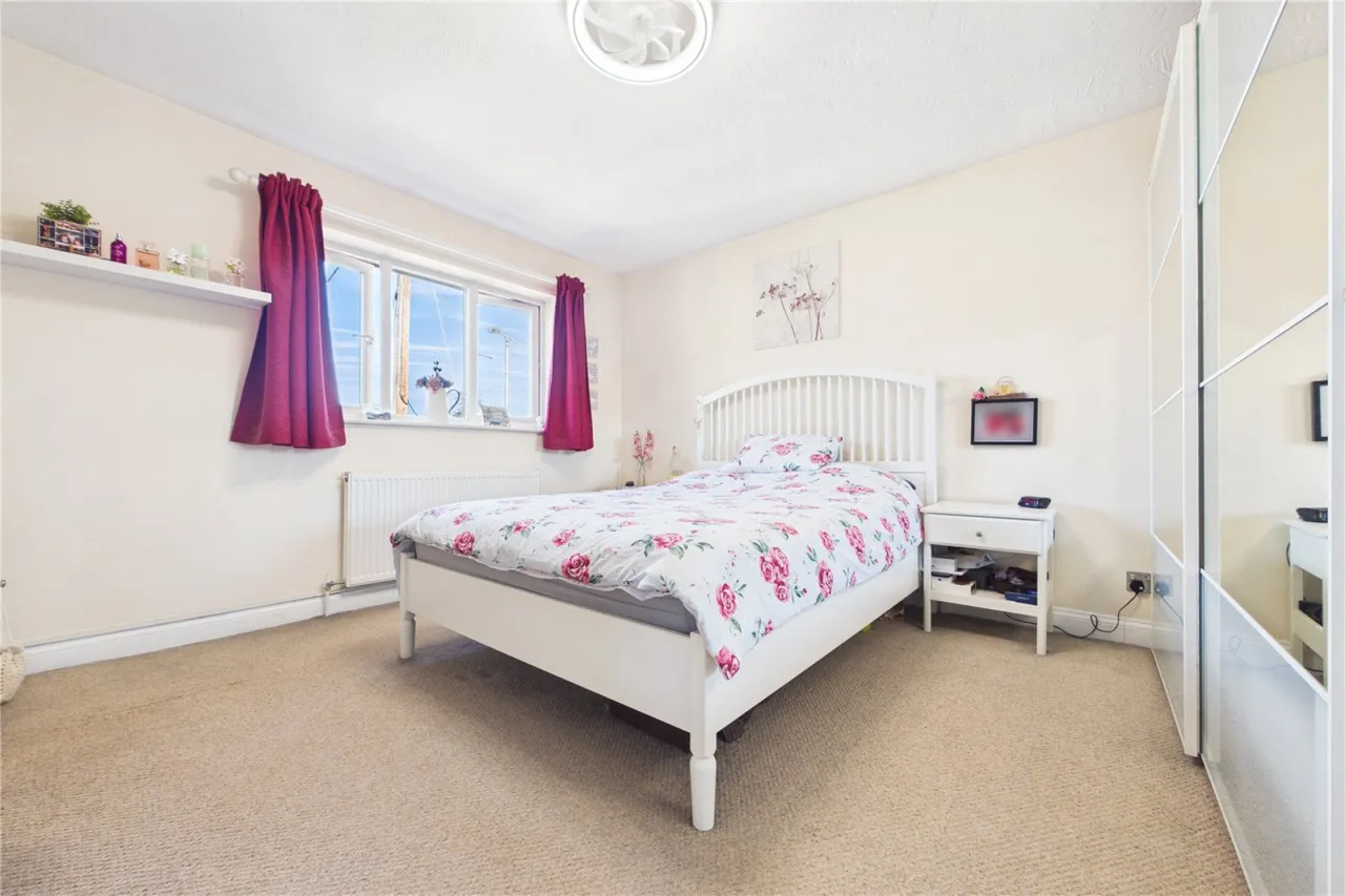 Oak Tree Walk, Purley on Thames, RG8, photo 8