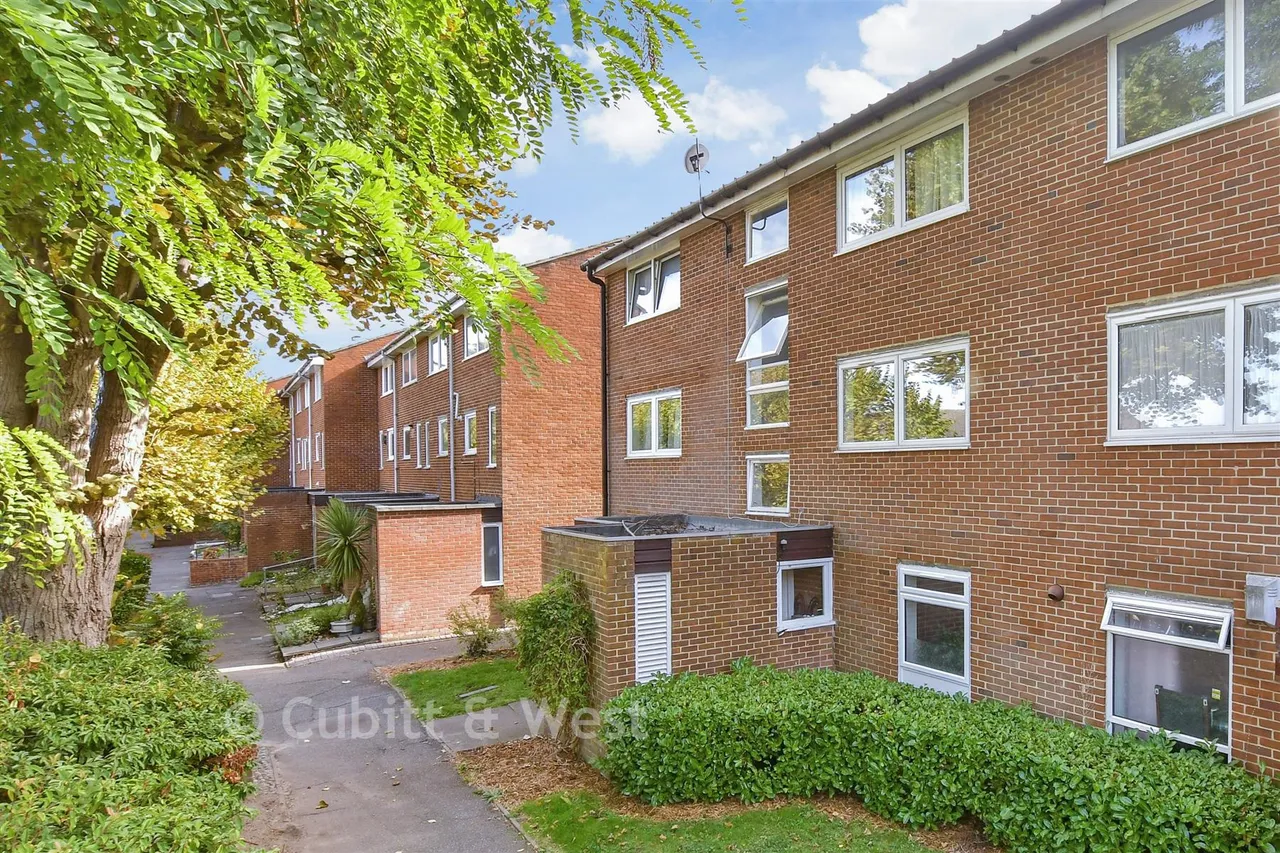 1 bed flat for sale, Tidenham Gardens, Croydon, CR0