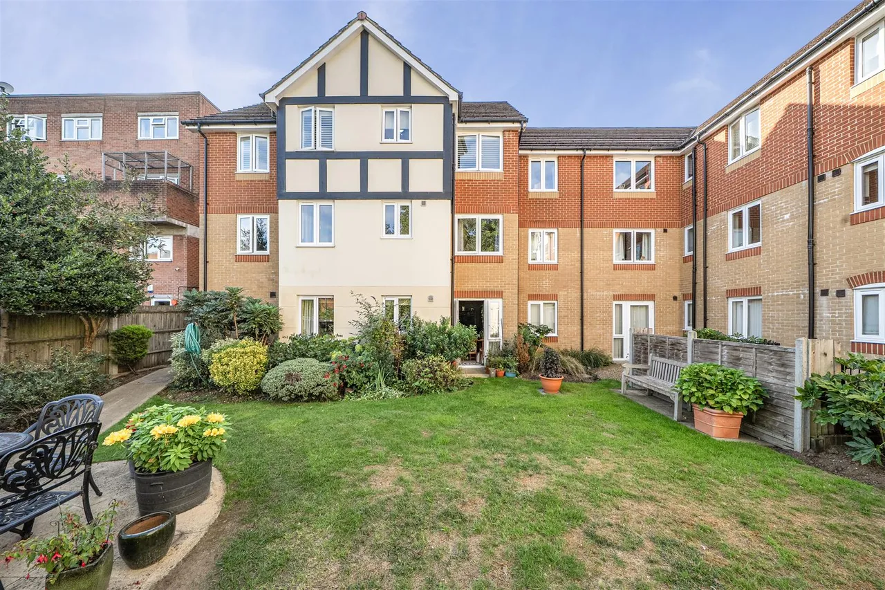 Brambledown Road, Wallington, SM6, photo 3