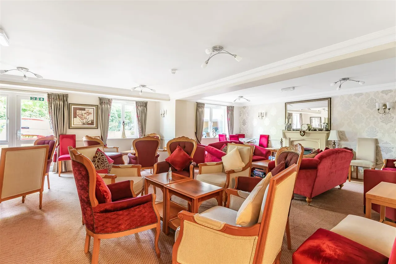 Brambledown Road, Wallington, SM6, photo 13