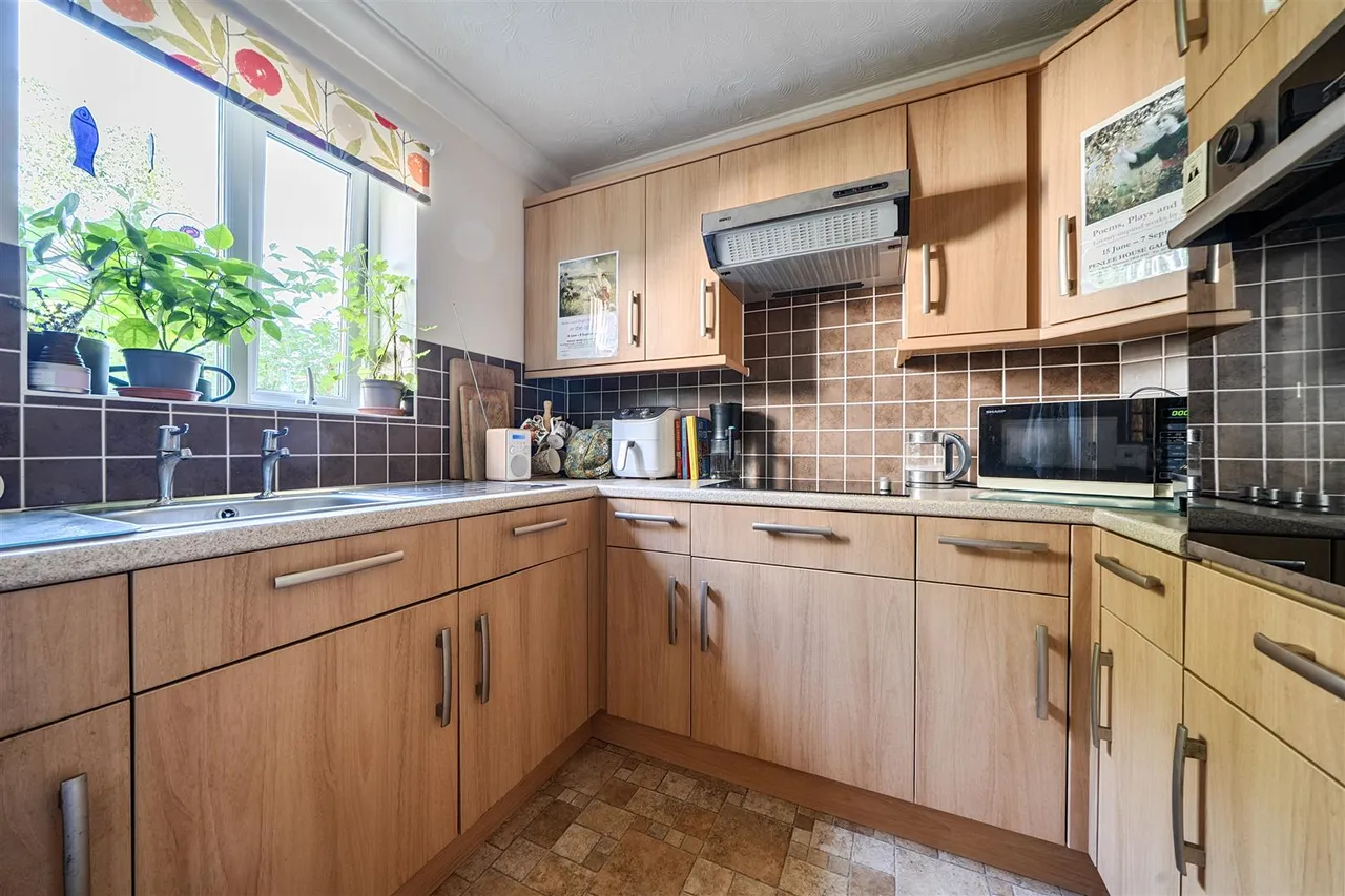 Brambledown Road, Wallington, SM6, photo 5