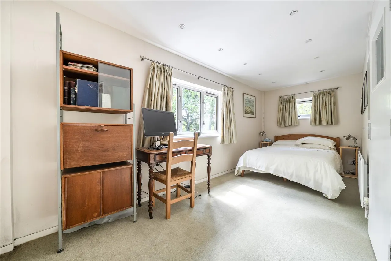 Crableck Lane, Sarisbury Green, photo 16