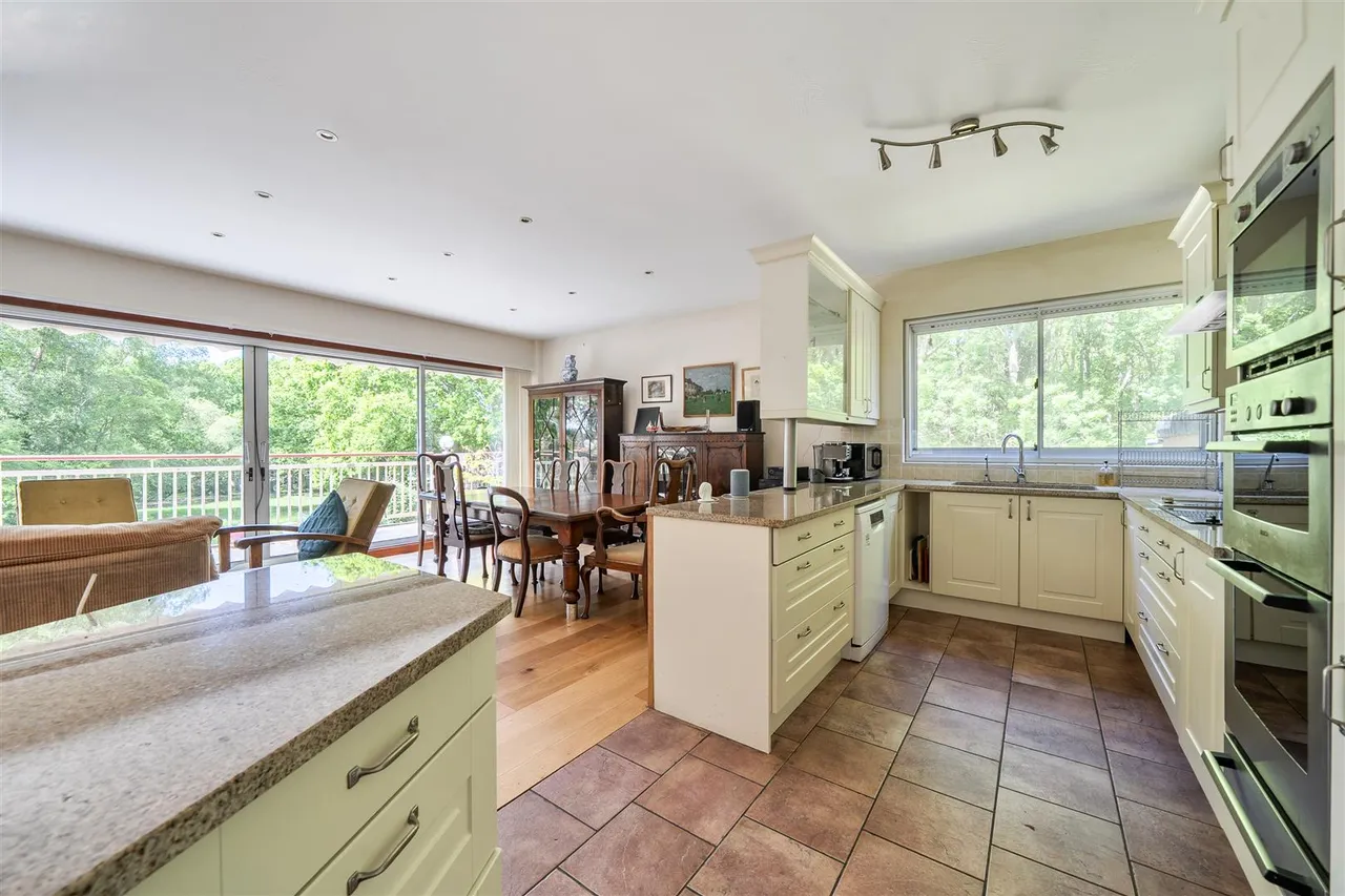 Crableck Lane, Sarisbury Green, photo 11