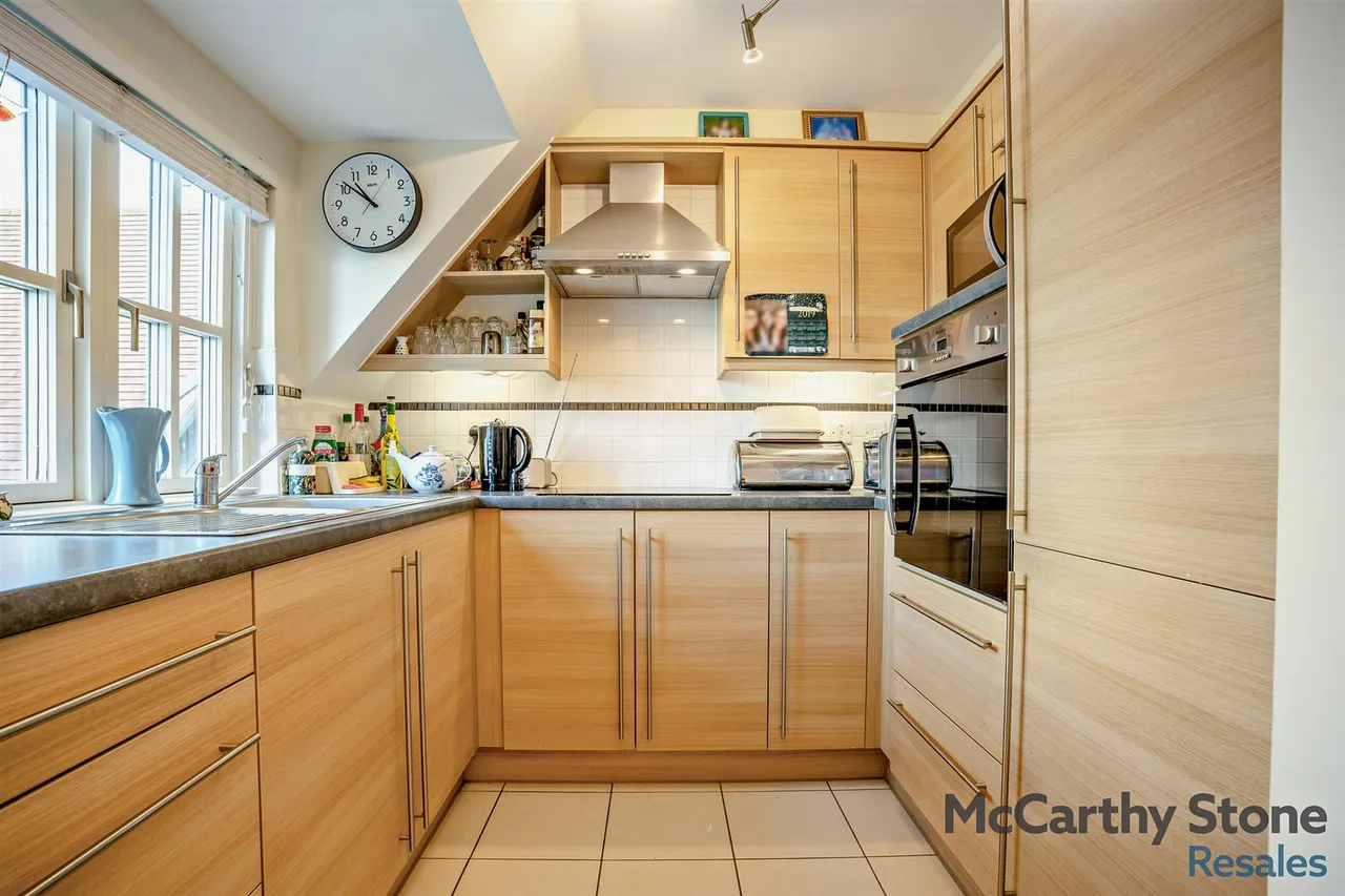 Parsonage Barn Lane, Ringwood, BH24, photo 7