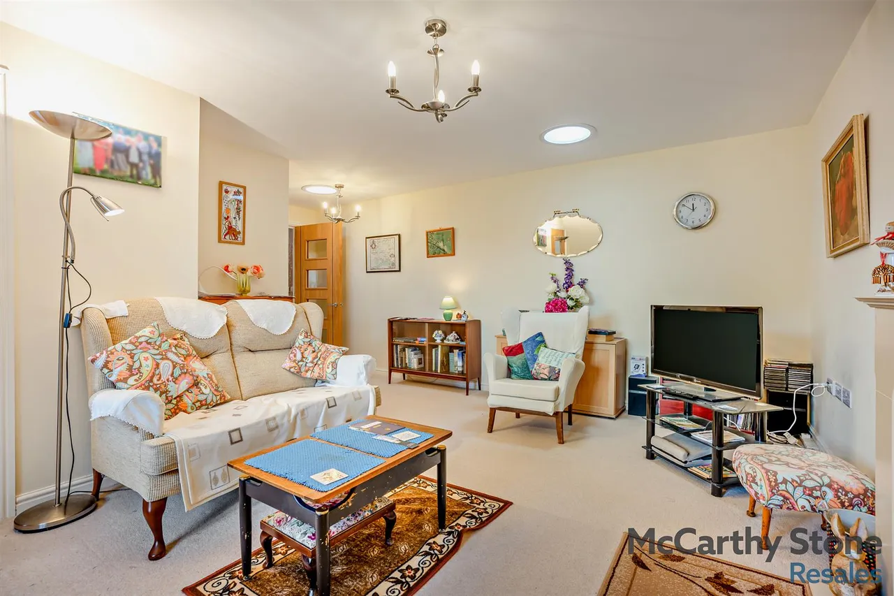 Parsonage Barn Lane, Ringwood, BH24, photo 3