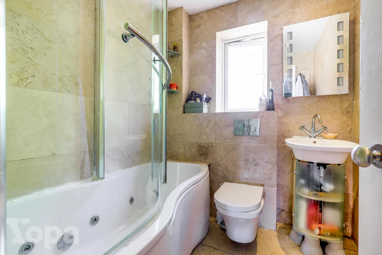 Chambers Close, Greenhithe, DA9, photo 15