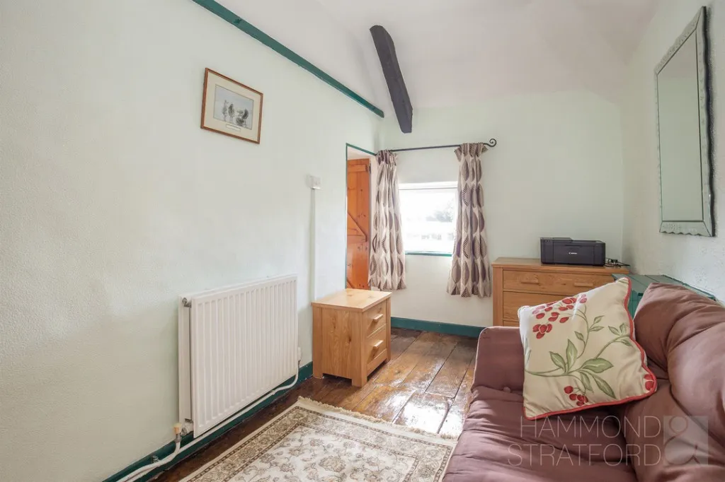 Silver Street, Besthorpe, photo 15