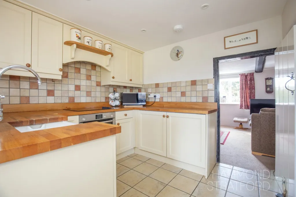 Silver Street, Besthorpe, photo 11