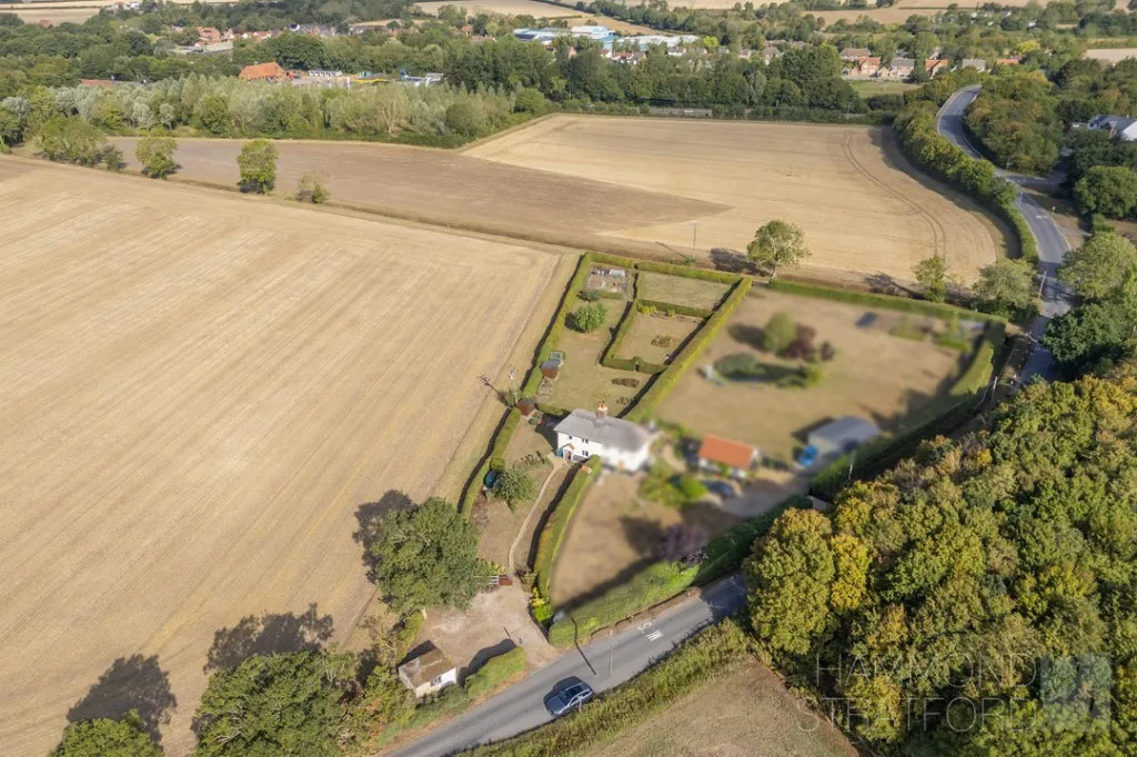 Silver Street, Besthorpe, photo 17
