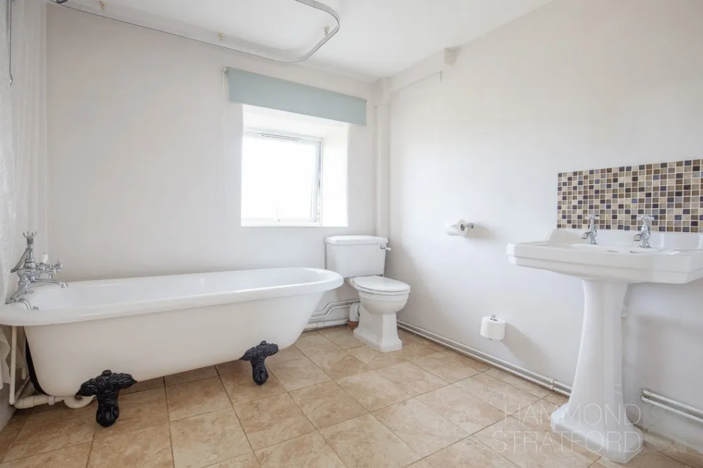 Silver Street, Besthorpe, photo 12