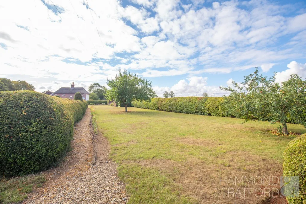 Silver Street, Besthorpe, photo 21