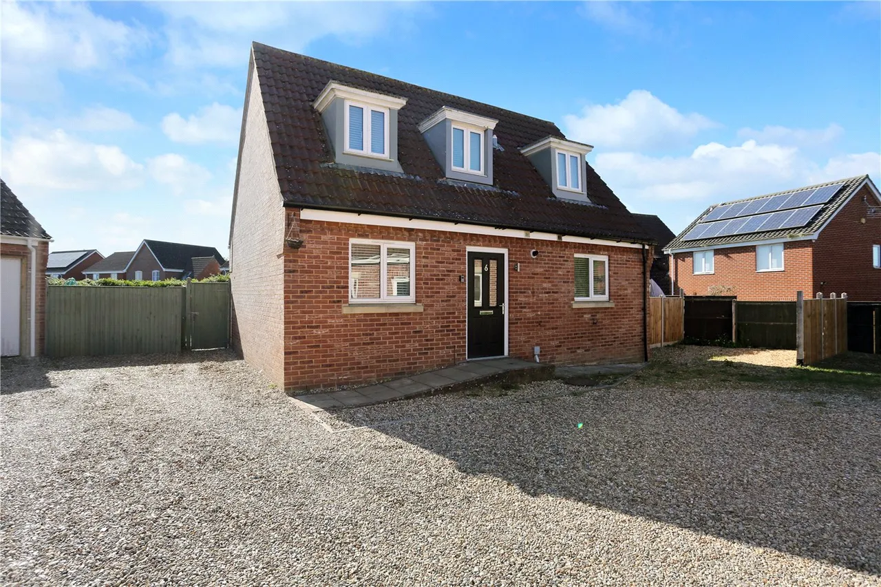 Clere Close, Wymondham, Norfolk, NR18, photo 2