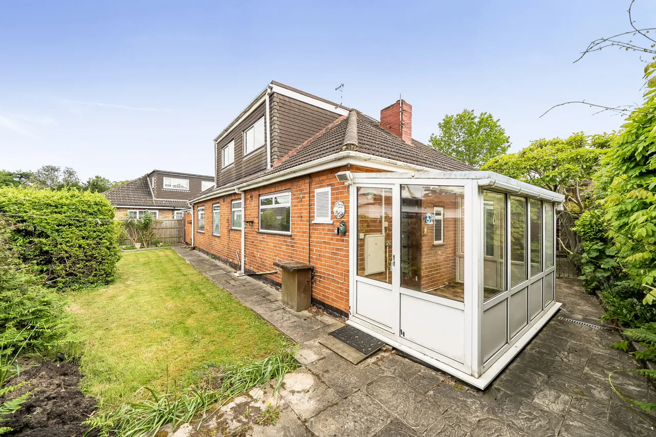 Detached bungalow requiring modernisation with potential to add value, UB7, photo 12
