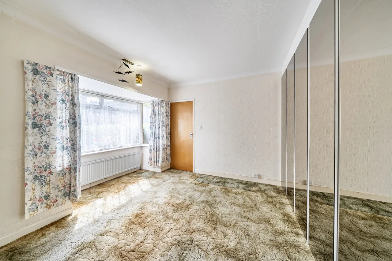Detached bungalow requiring modernisation with potential to add value, UB7, photo 7
