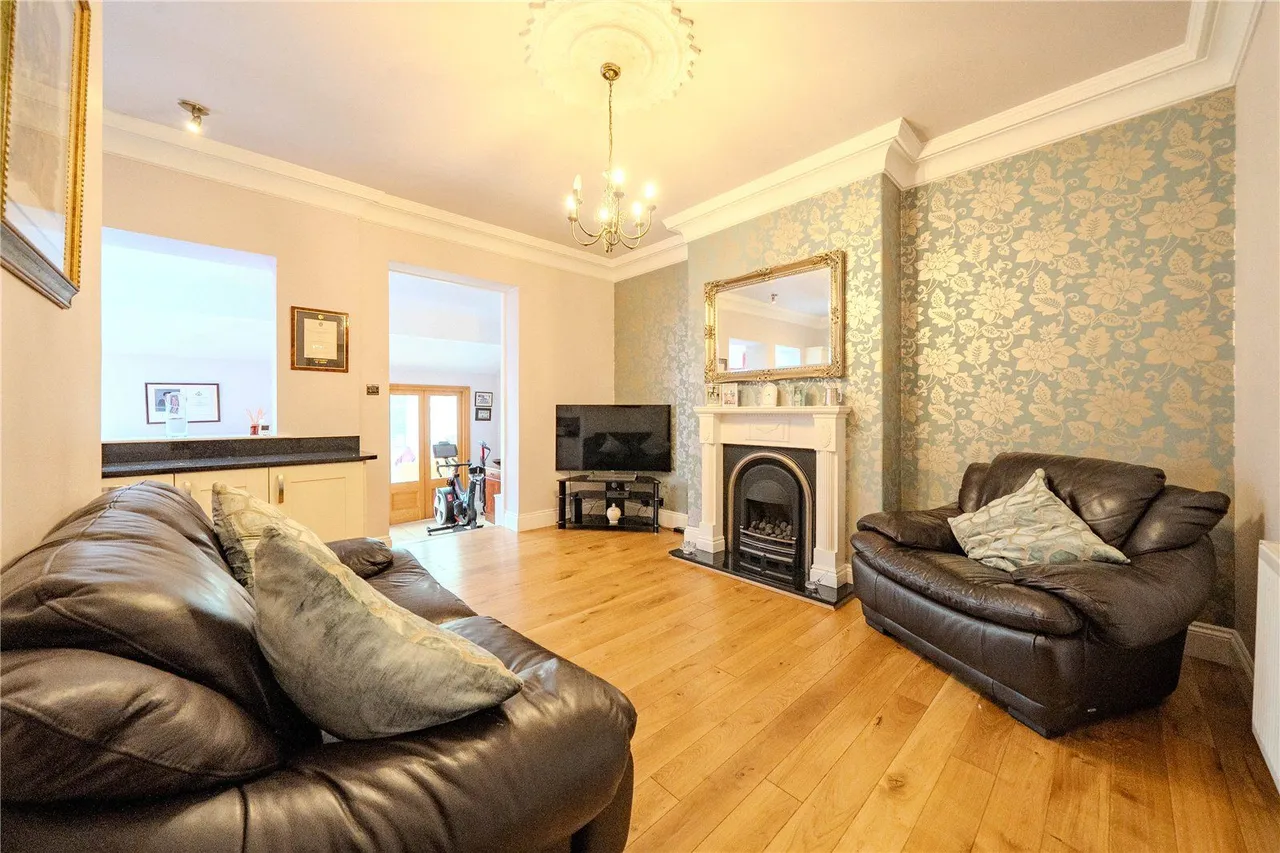 Crawshaw Avenue, Pudsey, LS28, photo 14