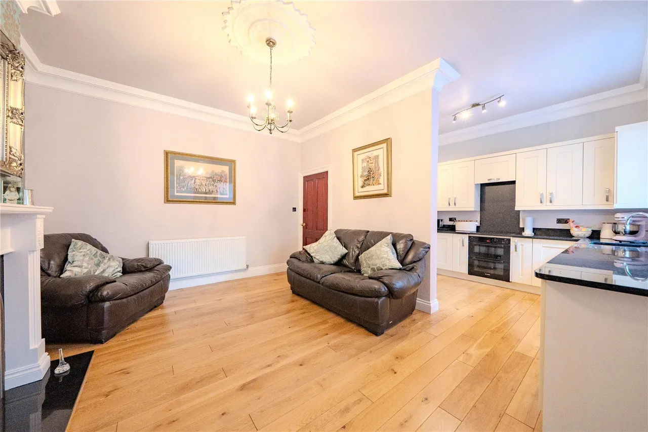Crawshaw Avenue, Pudsey, LS28, photo 15