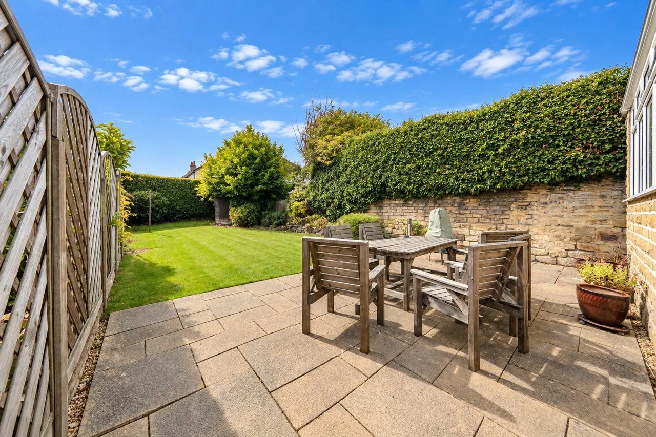 Crawshaw Avenue, Pudsey, LS28, photo 11