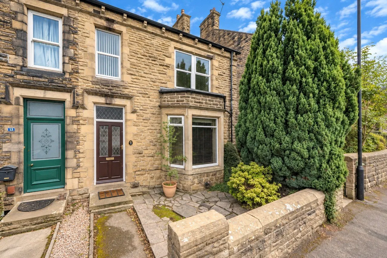 4 bed house for sale, Crawshaw Avenue, Pudsey, LS28