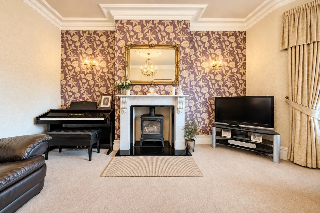 Crawshaw Avenue, Pudsey, LS28, photo 12