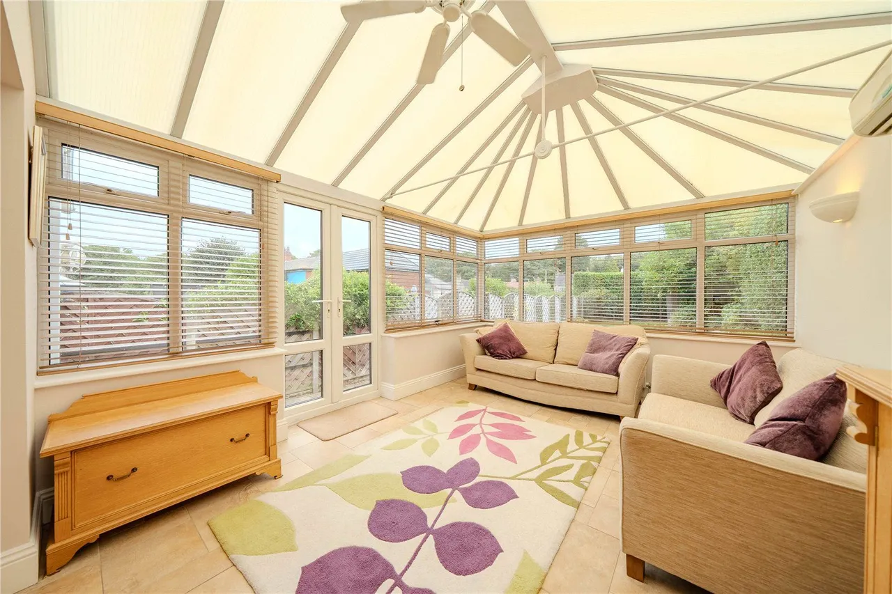 Crawshaw Avenue, Pudsey, LS28, photo 4