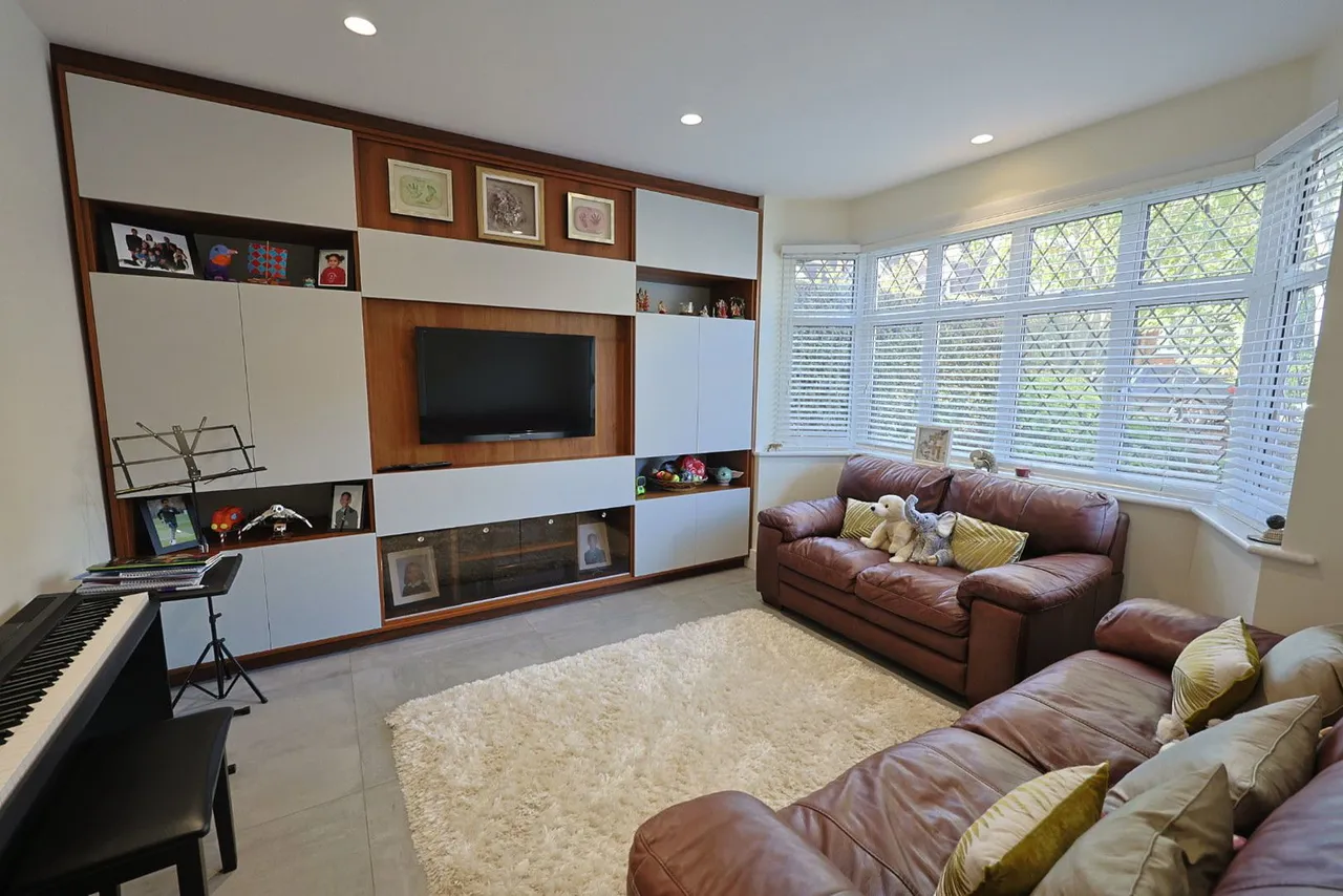 Chestnut Avenue, Edgware, HA8, photo 3